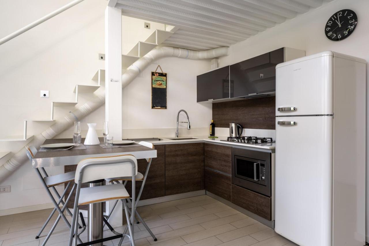 Appartement Elegant Loft With Balcony! à Milan Extérieur photo