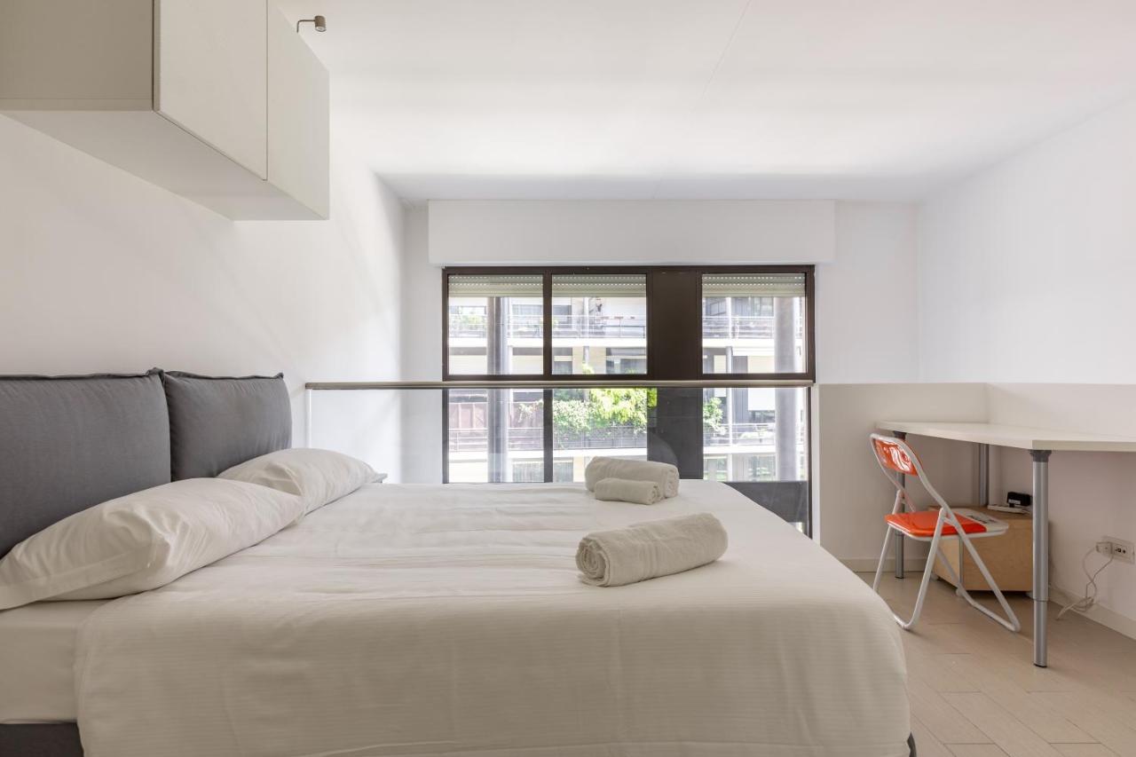 Appartement Elegant Loft With Balcony! à Milan Extérieur photo
