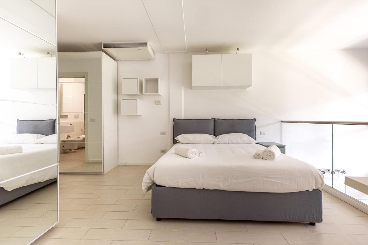 Appartement Elegant Loft With Balcony! à Milan Extérieur photo