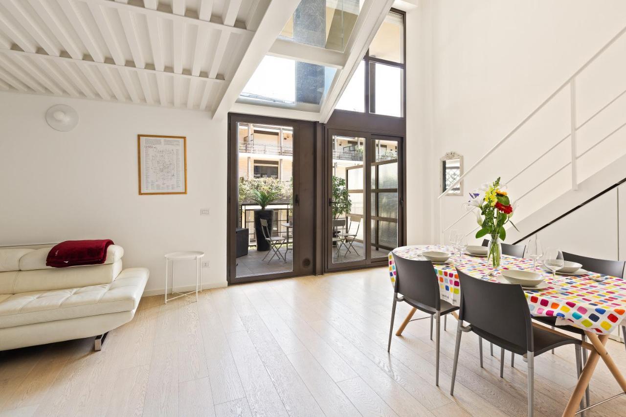 Appartement Elegant Loft With Balcony! à Milan Extérieur photo
