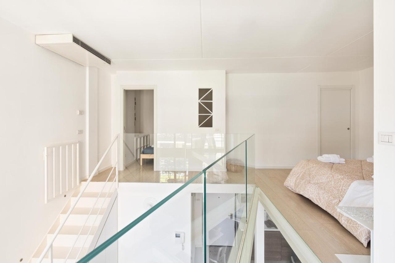 Appartement Elegant Loft With Balcony! à Milan Extérieur photo