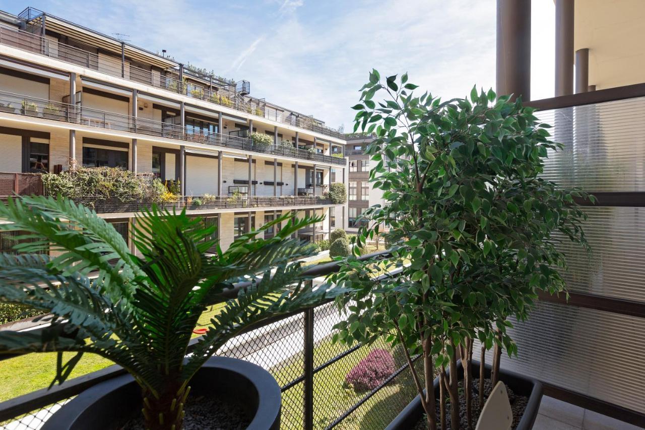 Appartement Elegant Loft With Balcony! à Milan Extérieur photo